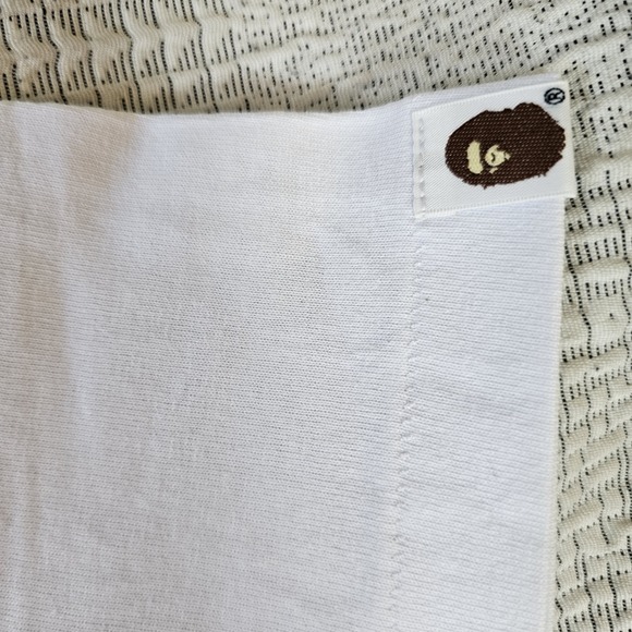 A Bathing Ape Men's White Graphic Logo T-Shirt Crew Neck Size L - Picture 4 of 10